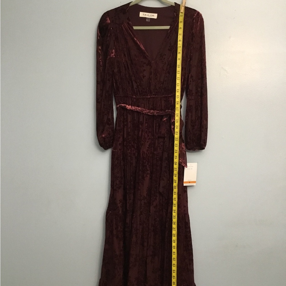 Elegant Burgundy Long Sleeve Dress - Picture 2 of 14